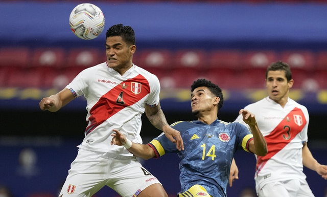 美洲杯惊险逆转取胜，粉丝狂欢不已