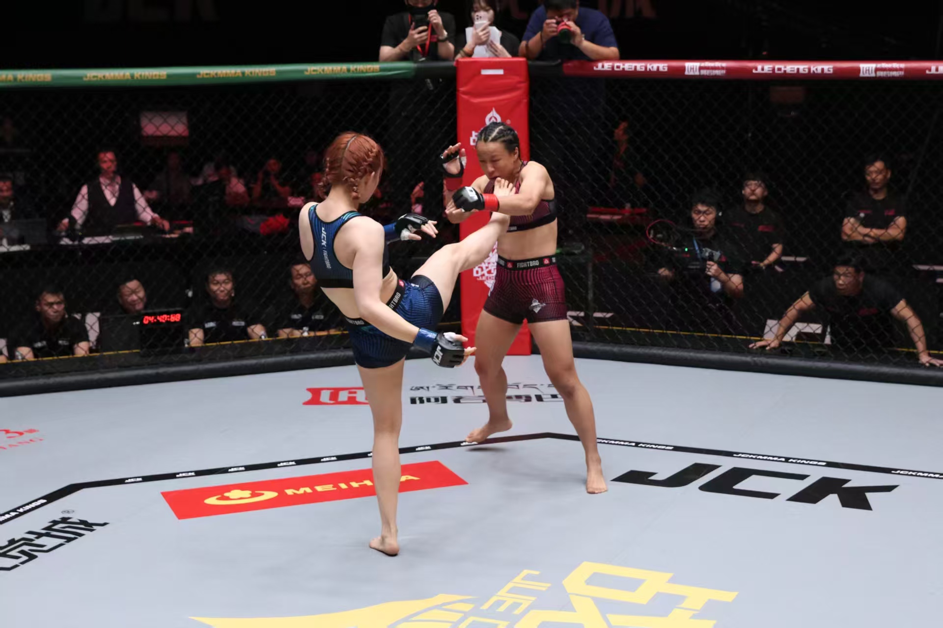 泰国队鏖战印度队,戴资颖点燃赛场 泰国队鏖战印度队,戴资颖点燃赛场