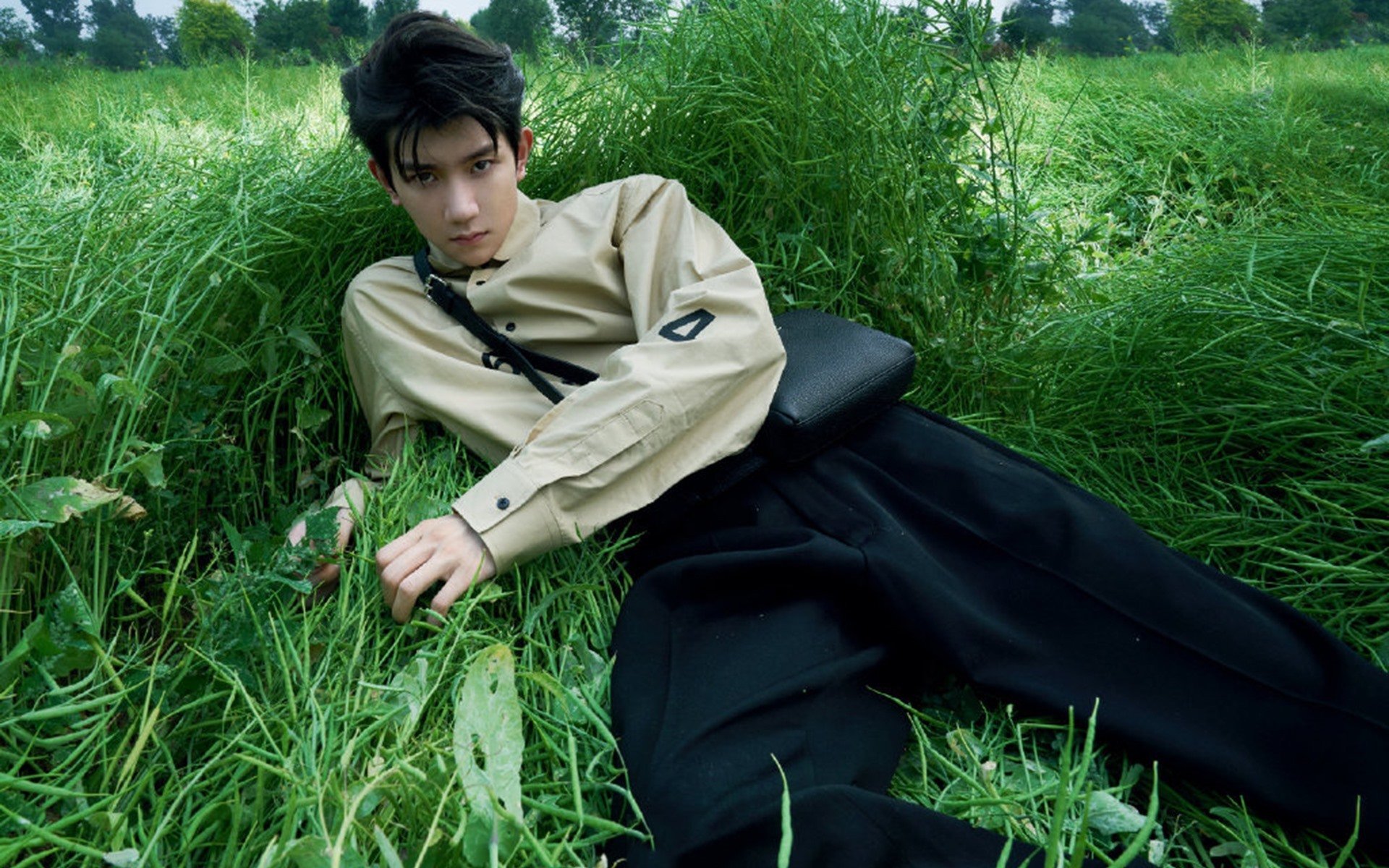 双重奏，佩德里的一击定音与那不勒斯的闪电战—一场跨越联赛的新时代宣言